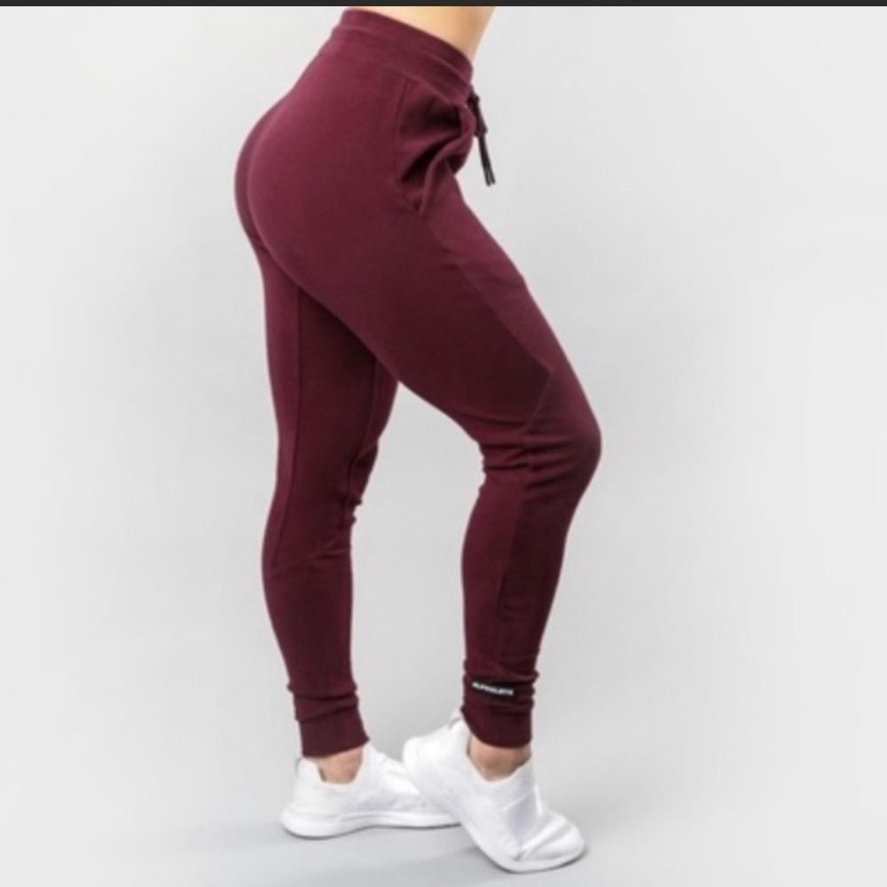 Alphalete women’s joggers - maroon - size medium